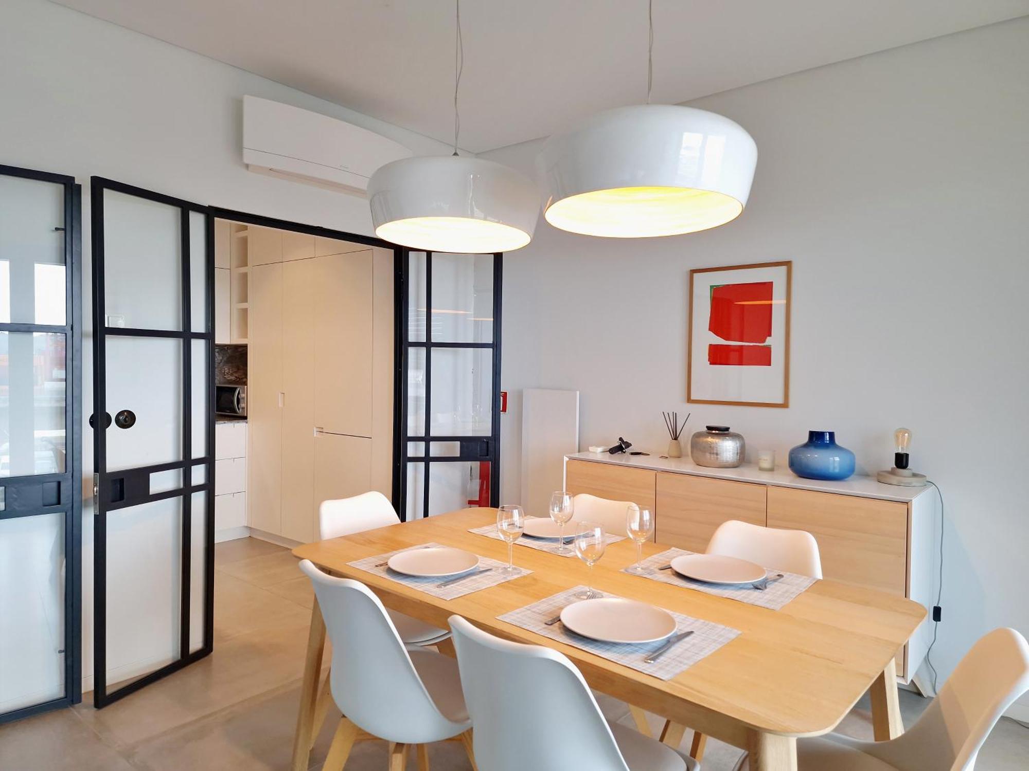 Mbird Riverside 2bd Flat With Garage *