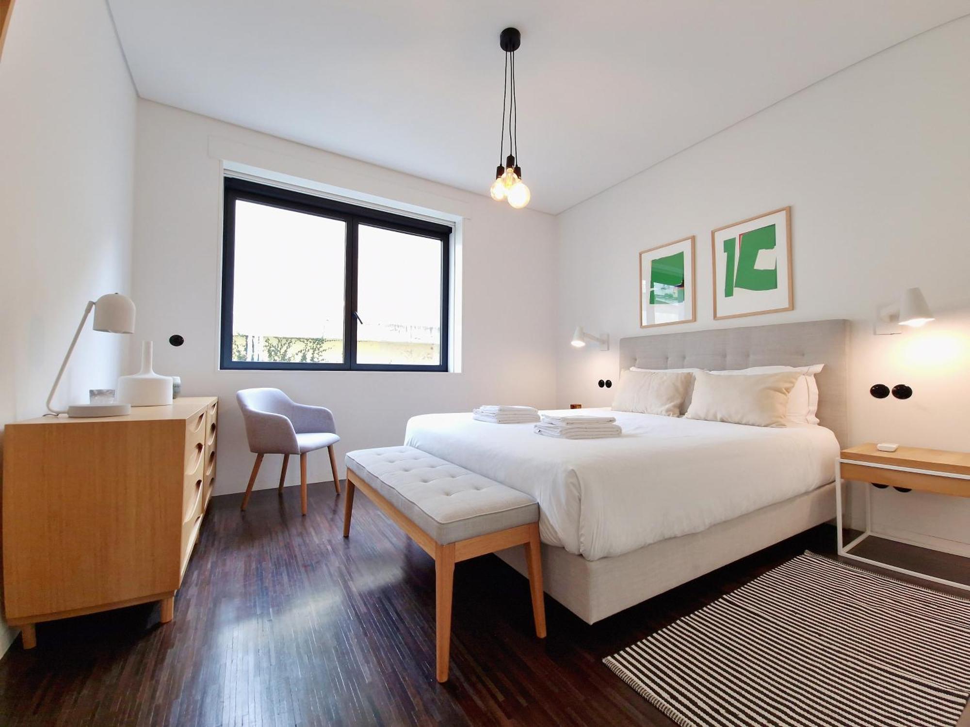 Mbird Riverside 2bd Flat With Garage Lisbon