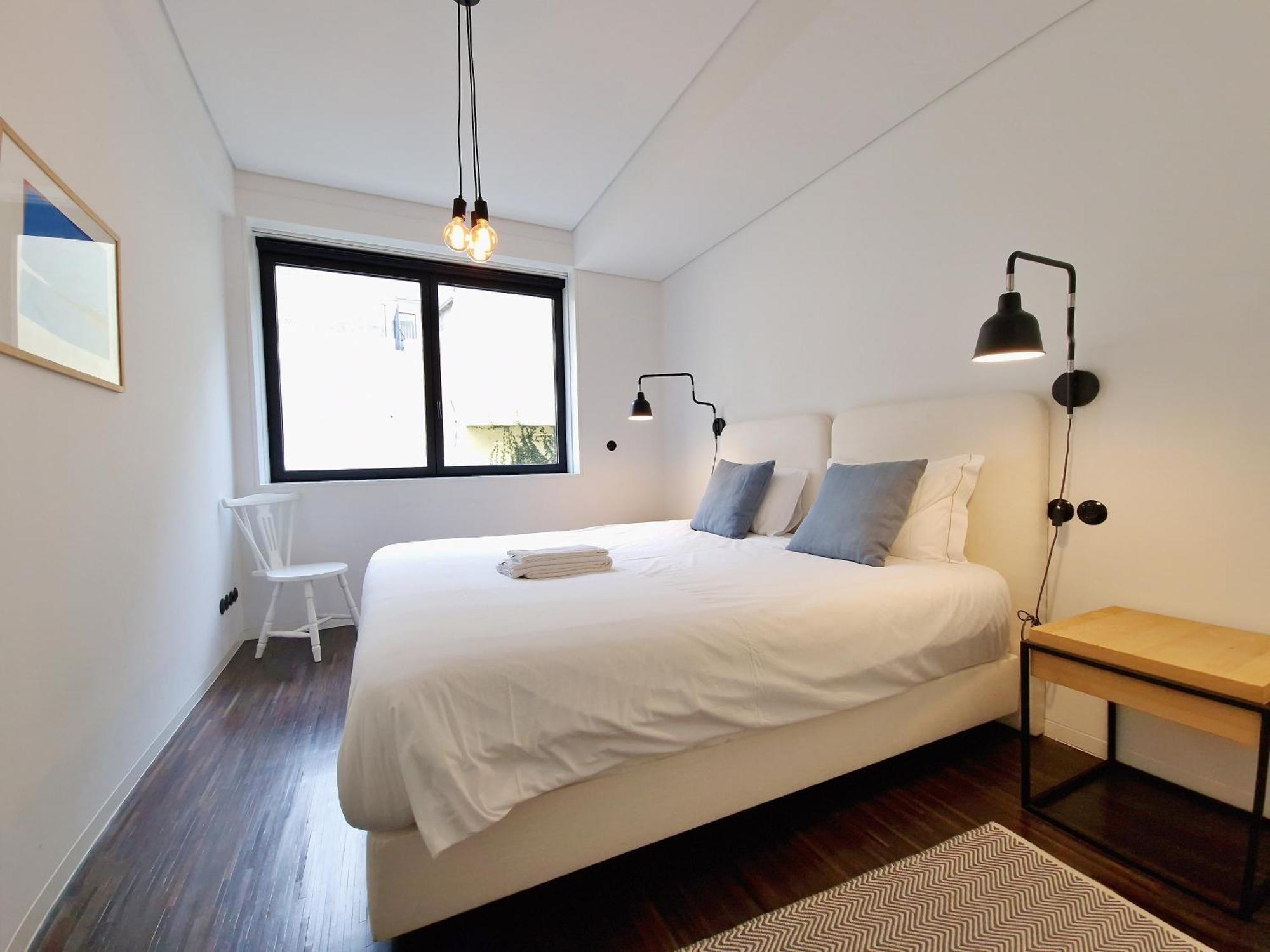 Mbird Riverside 2bd Flat With Garage Apartment *
