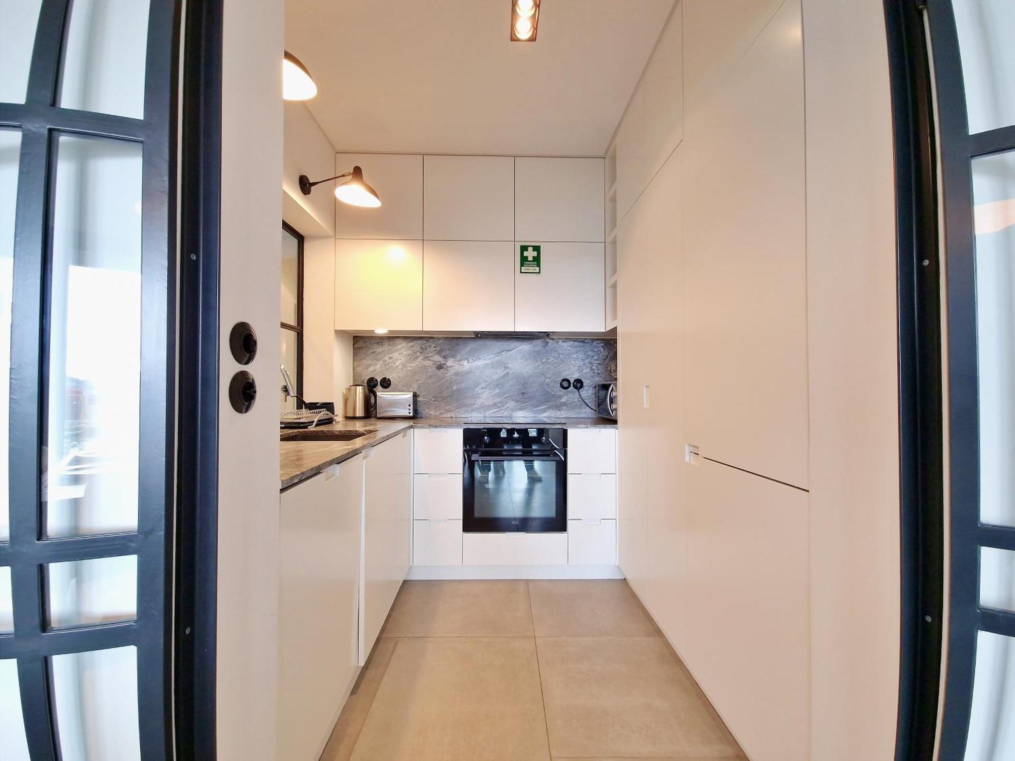 Mbird Riverside 2bd Flat With Garage Apartment