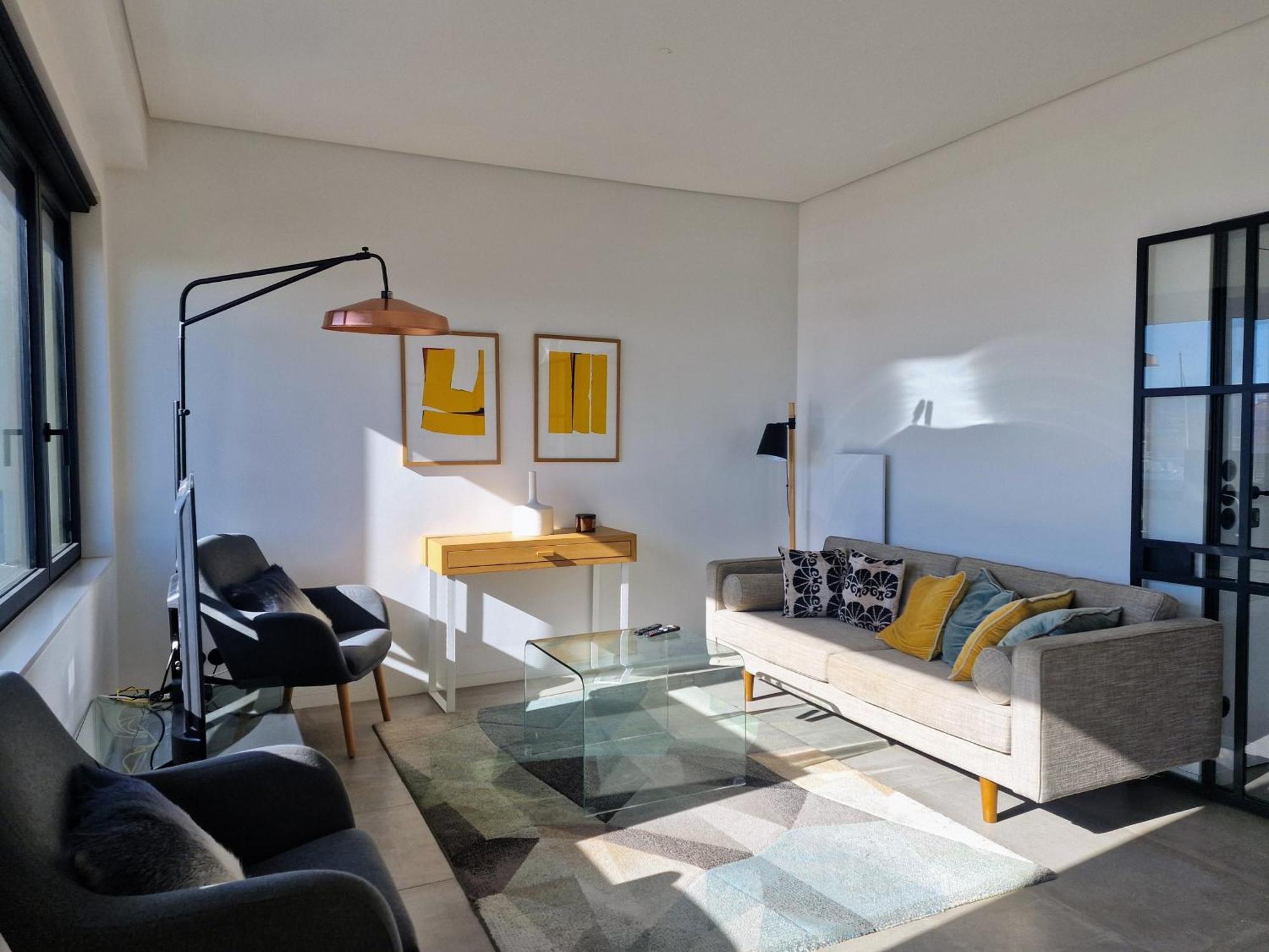 Apartment Mbird Riverside 2bd Flat With Garage Lisbon